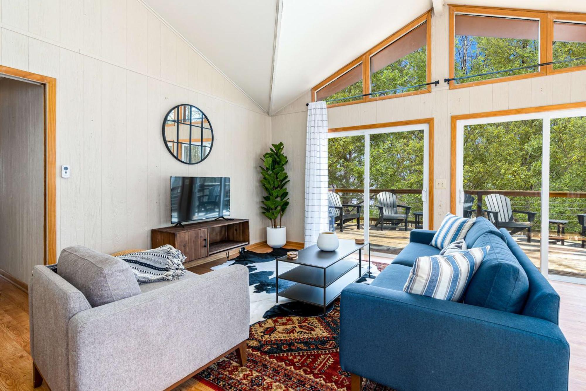 Chalet W Hot Tub, Large Deck, Grill, & Fast Wifi Berkeley Springs Dış mekan fotoğraf